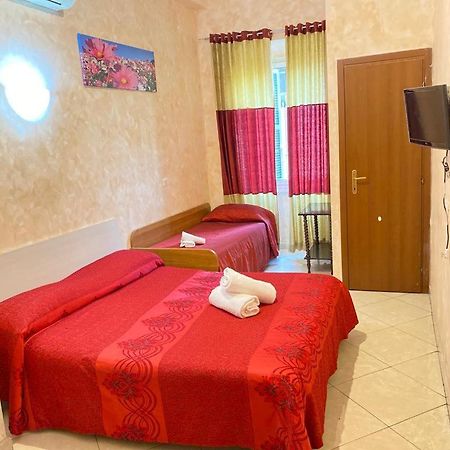 Botel Inn Rome Bagian luar foto