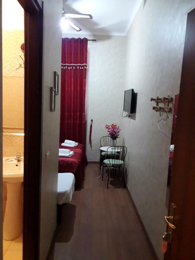 Botel Inn Rome Bagian luar foto