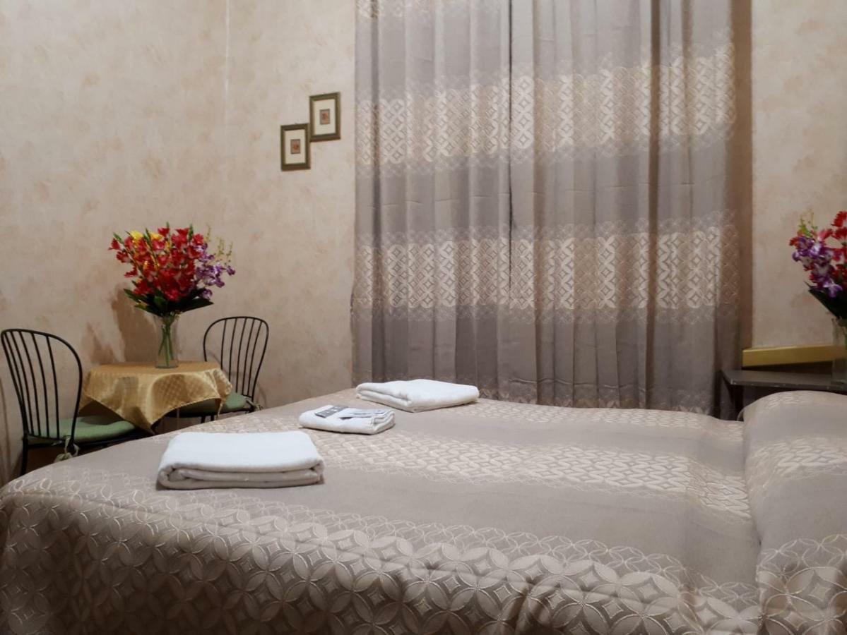 Botel Inn Rome Bagian luar foto