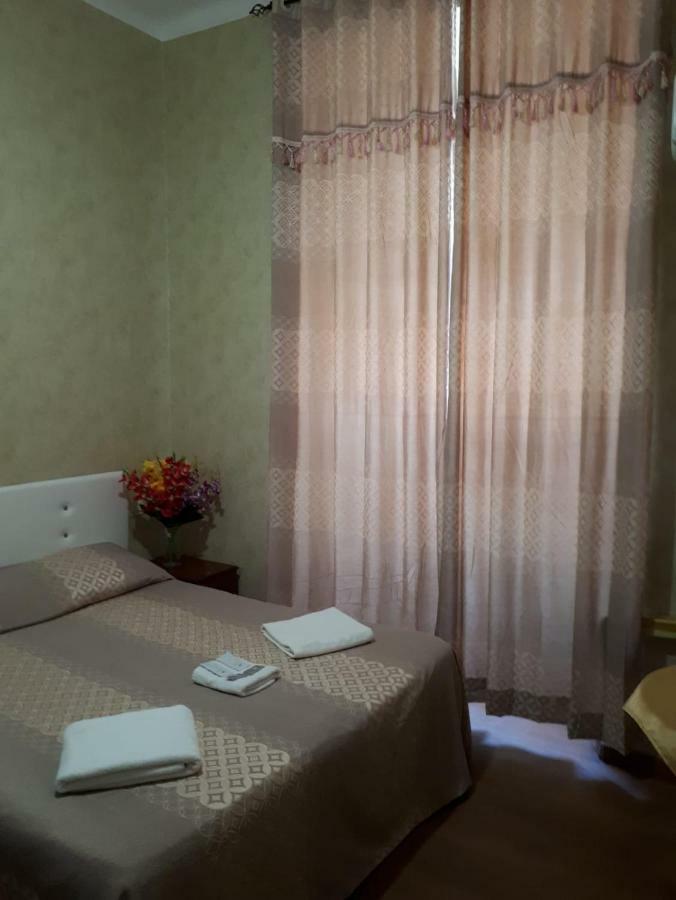 Botel Inn Rome Bagian luar foto