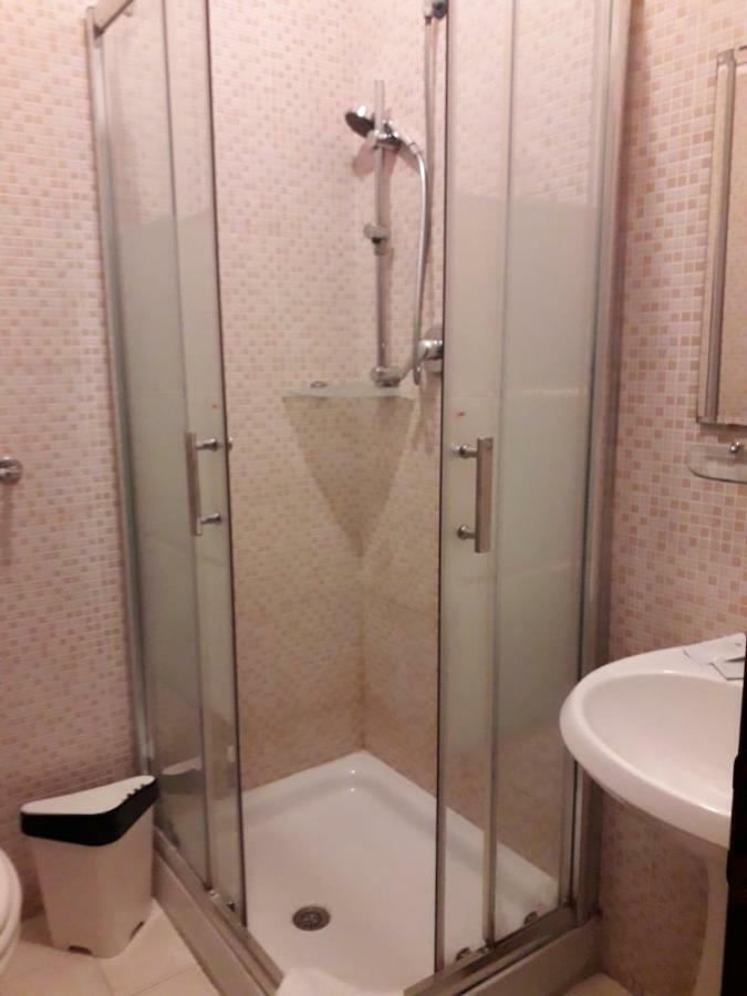 Botel Inn Rome Bagian luar foto